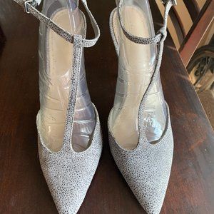 Charles by Charles David Leather T-strap pump 10M